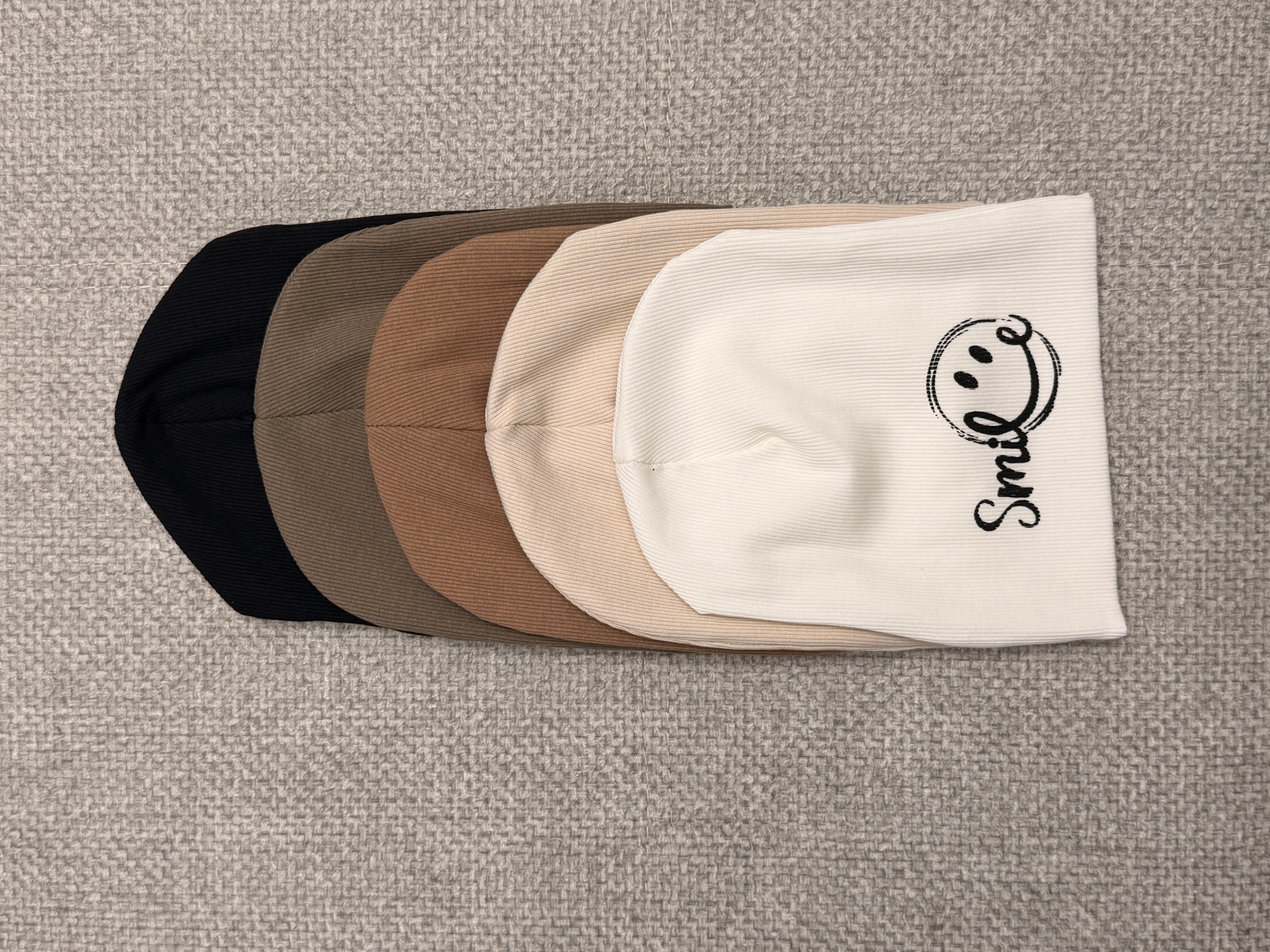 کلاه نخی کبریتی طرح لبخند (Smile Beanie) – استایل کژوال و مینیمال